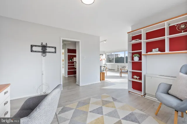 $599,000 | 4515 Willard Avenue, Unit 1203S, Chevy Chase, MD 20815