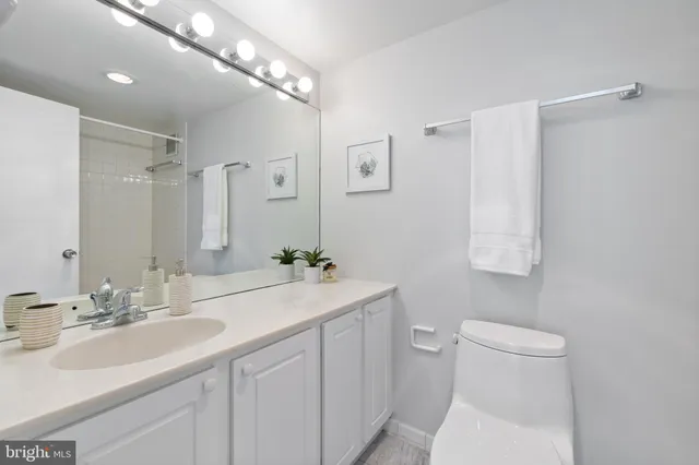 $599,000 | 4515 Willard Avenue, Unit 1203S, Chevy Chase, MD 20815