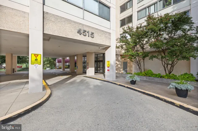 $599,000 | 4515 Willard Avenue, Unit 1203S, Chevy Chase, MD 20815