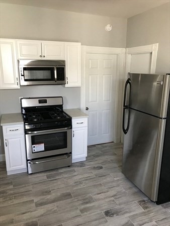 682 Columbia Road, Unit 3 Boston, MA 02125 - Photo 3 of 6