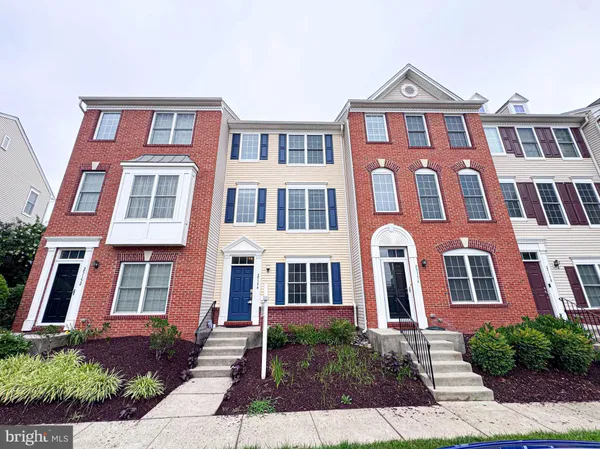 $470,000 | 25154 Monteith Terrace, Chantilly, VA 20152