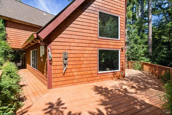 $1,199,000 | 9935 Occidental Road, Sebastopol, CA 95472