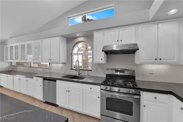 $3,500 | 5029 Tranquil Stream Court, Las Vegas, NV 89148