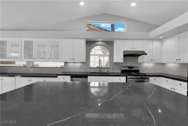 $3,500 | 5029 Tranquil Stream Court, Las Vegas, NV 89148