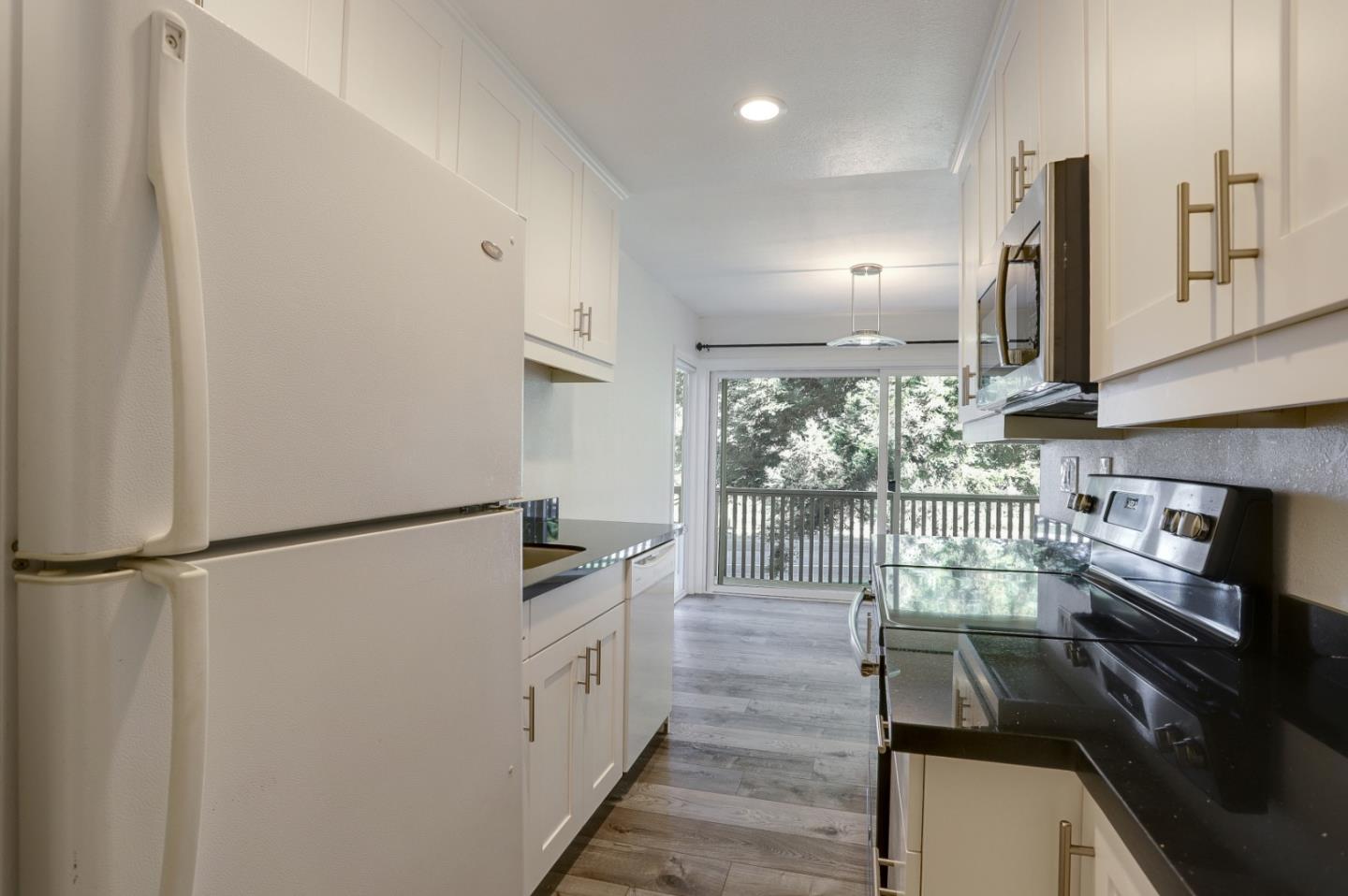 280 Easy Street, Unit 302 Mountain View, CA 94043 - Photo 9 of 24