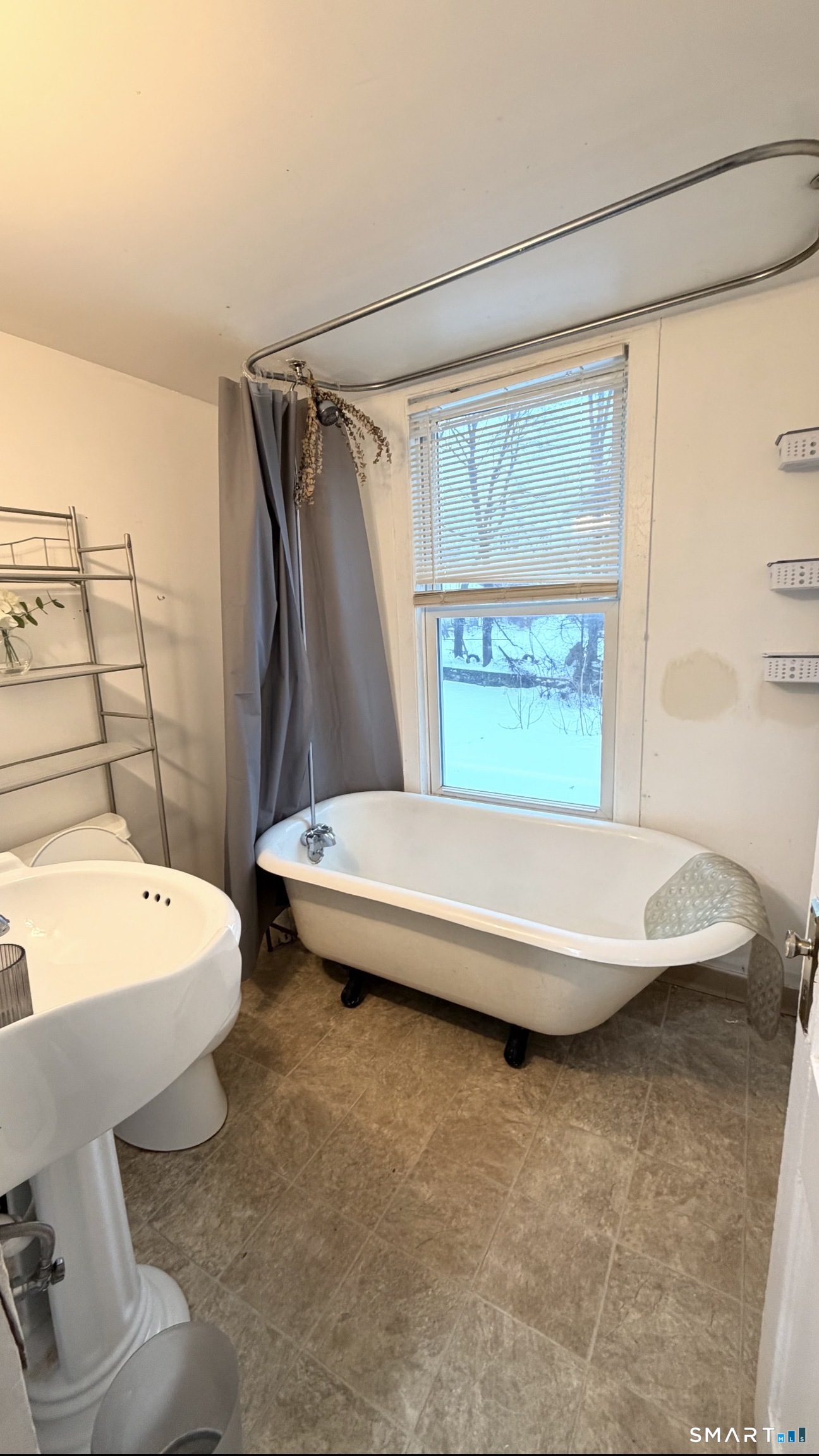 316 Wilson Street, Unit 3 Waterbury, CT 06708 - Photo 4 of 8