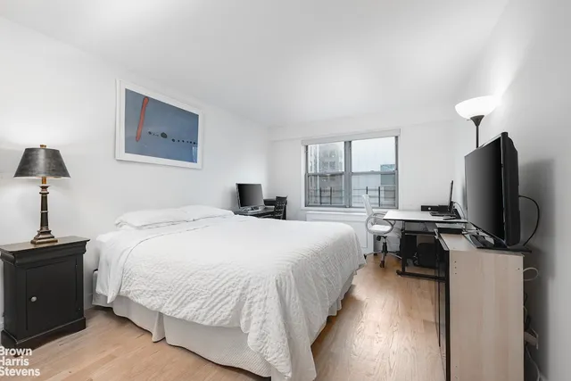 $1,499,000 | 10 West 15th Street, Unit 1014 | Flatiron