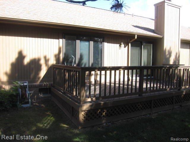 2140 London Bridge Drive Rochester, MI 48307 - Photo 4 of 4 IMG_2834