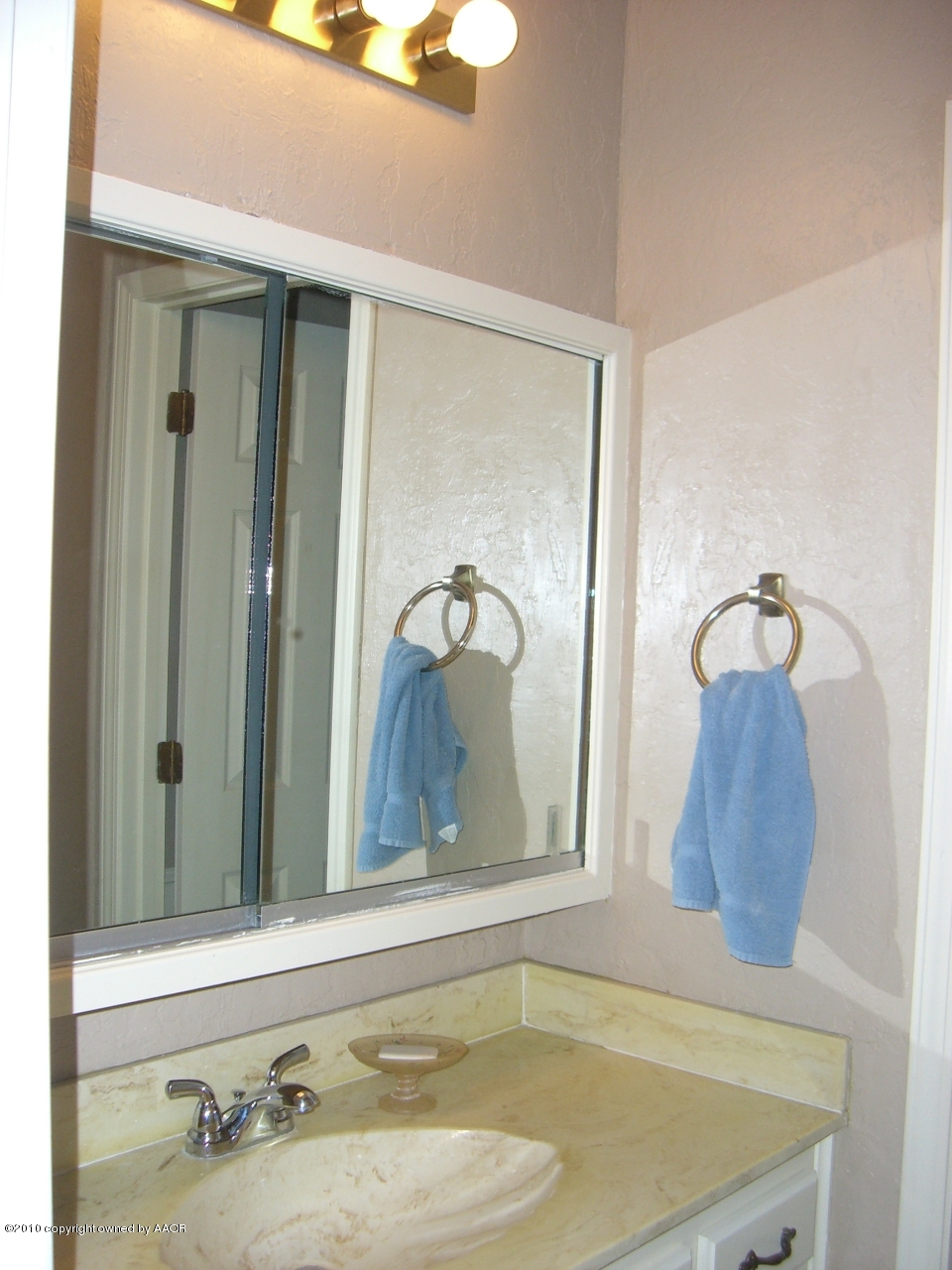 5024 Hillside Road Amarillo, TX 79109 - Photo 30 of 30 Bathroom #2