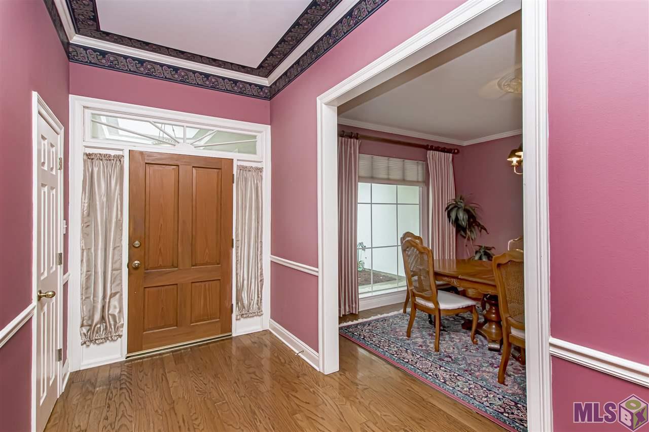 209 Chapel View Court Baton Rouge, LA 70815 - Photo 14 of 19 Foyer