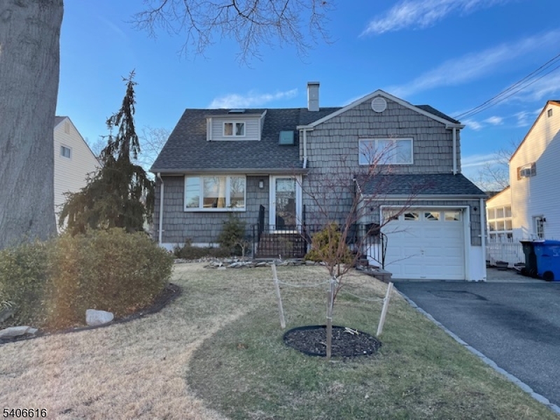 189 McFarlane Road Woodbridge, NJ 07067 - Photo 1 of 35