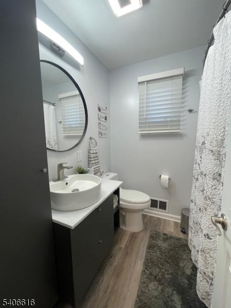 189 McFarlane Road Woodbridge, NJ 07067 - Photo 28 of 35