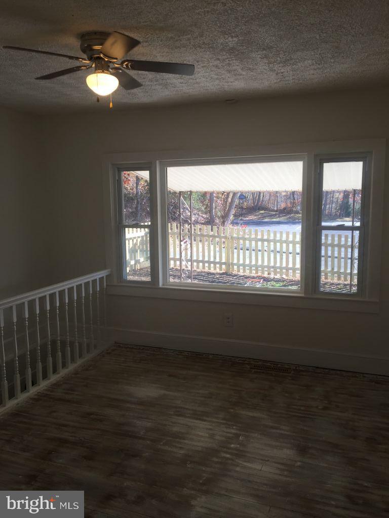 19044 Bethlehem Church Road Triangle, VA 22172 - Photo 3 of 12 Gallery Image 3