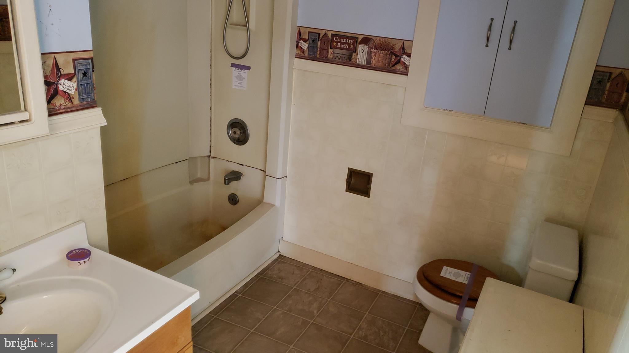 12835 Point Salem Road Hagerstown, MD 21740 - Photo 11 of 13 Full Bath