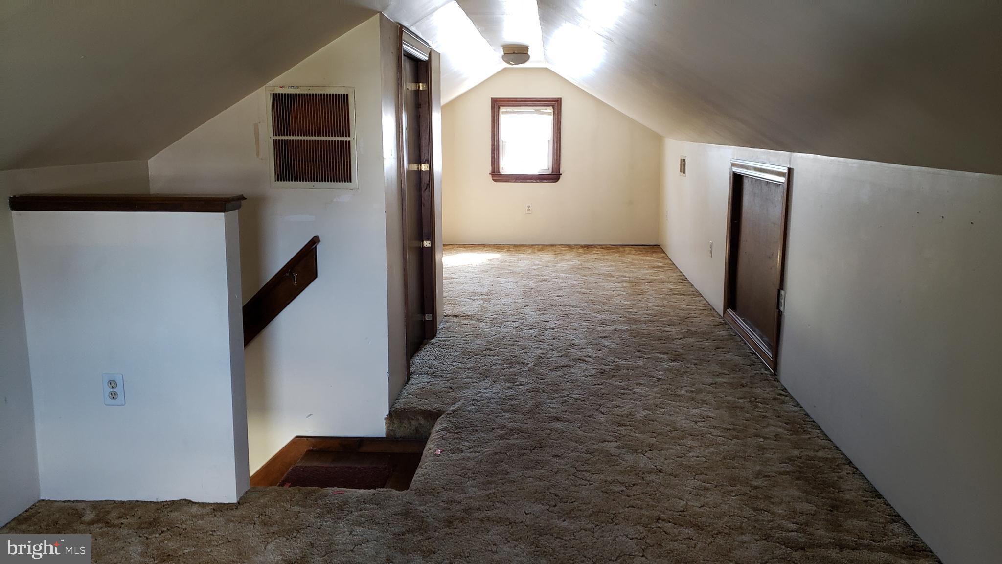 12835 Point Salem Road Hagerstown, MD 21740 - Photo 10 of 13 Upper level Bedroom