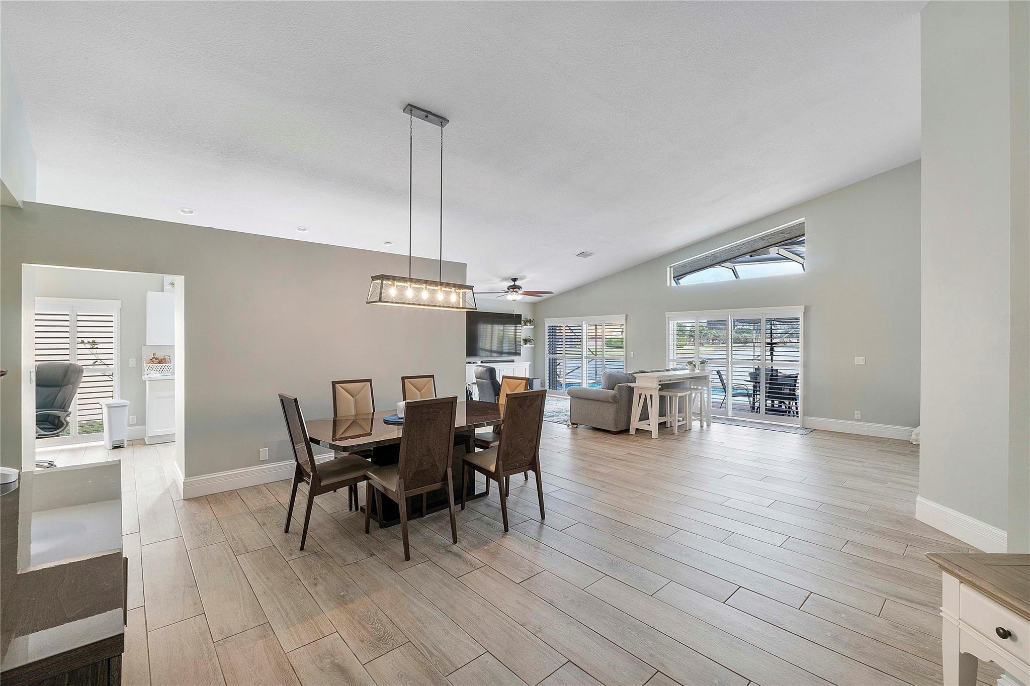 19910 Stockholm Drive Boca Raton, FL 33434 - Photo 4 of 14 Living/Dining