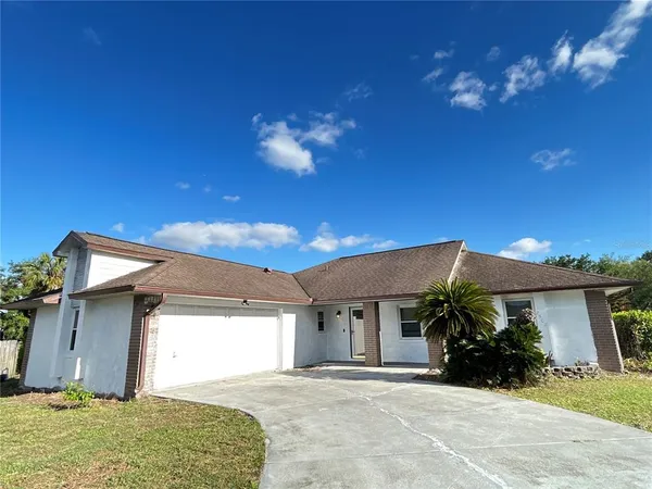 $2,500 | 7508 Glenmoor Lane, Winter Park, FL 32792