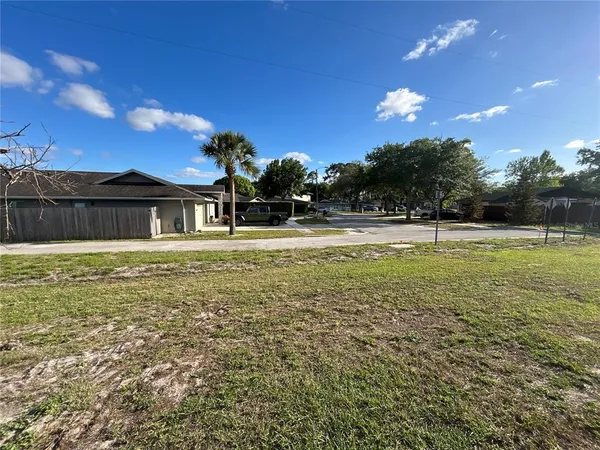 $2,500 | 7508 Glenmoor Lane, Winter Park, FL 32792