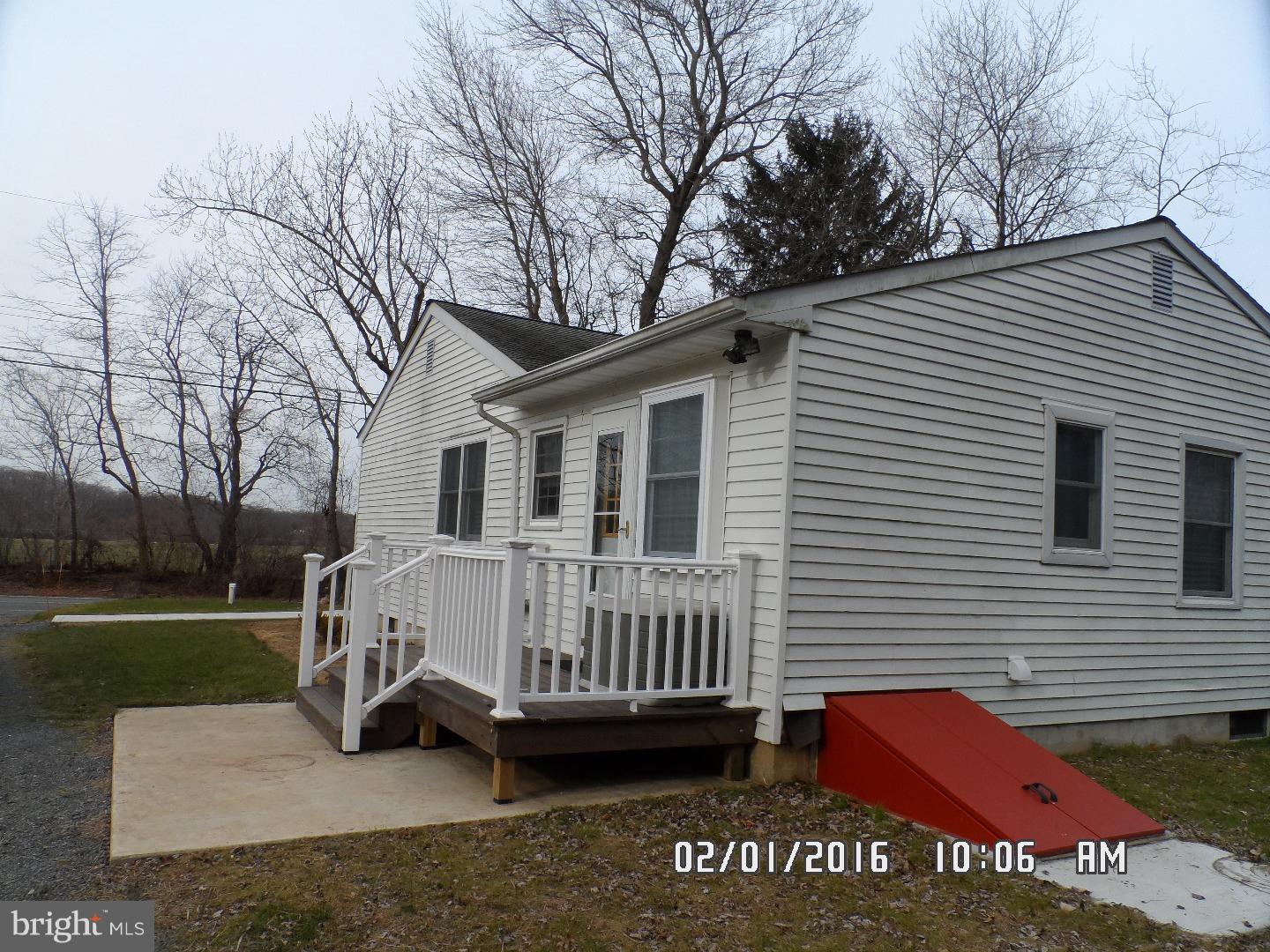 113 Paulson Road Wrightstown, NJ 08562 - Photo 5 of 15 Gallery Image 5