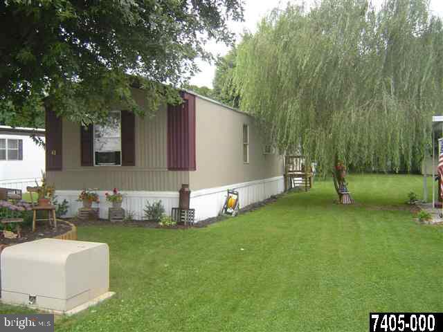 203 Rife Road, Unit 41 East Berlin, PA 17316 - Photo 4 of 19 Gallery Image 4