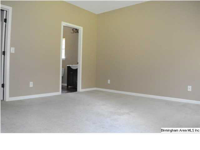 816 Overlook Circle Bessemer, AL 35023 - Photo 6 of 13