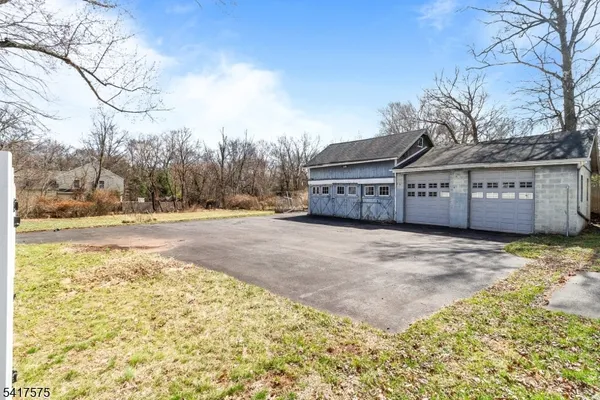 $455,000 | 13 Whitehouse Avenue, Whitehouse Station, NJ 08889