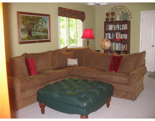 37 Providence Road Grafton, MA 01519 - Photo 11 of 27 Gallery Image 11