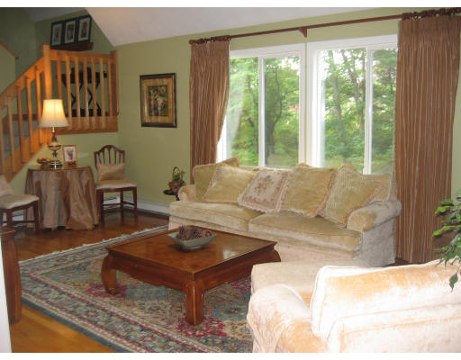 37 Providence Road Grafton, MA 01519 - Photo 5 of 27 Gallery Image 5