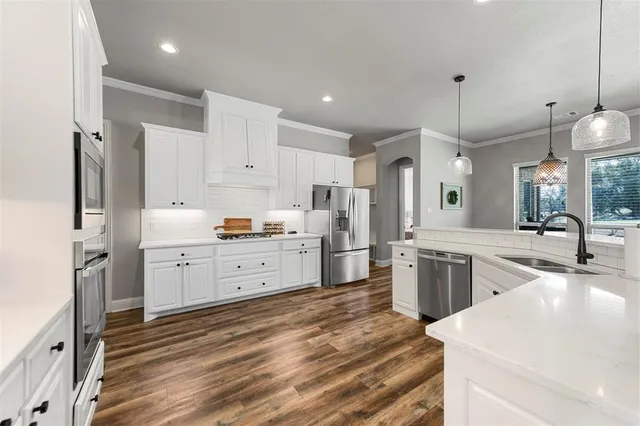 $769,900 | 1012 Alicia Court, Weatherford, TX 76087