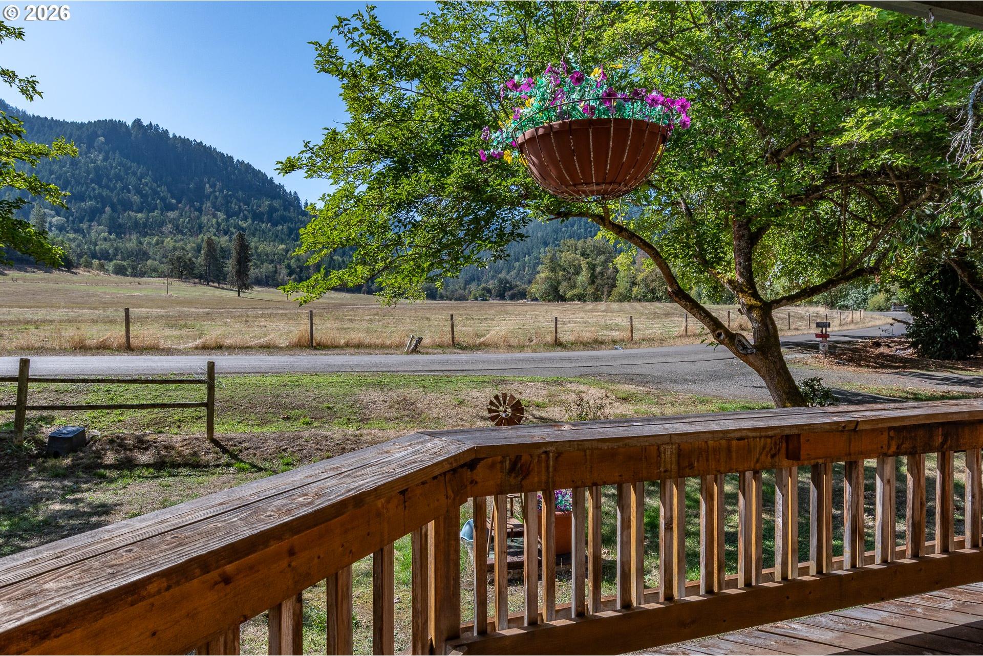 709 Ash Creek Road Riddle, OR 97469 - Photo 5 of 48 Gallery Image 5