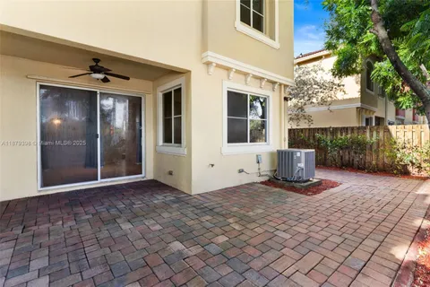 a view of an entrance of the house