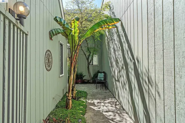 $1,200,000 | 7332 Stonedale Drive, Pleasanton, CA 94588