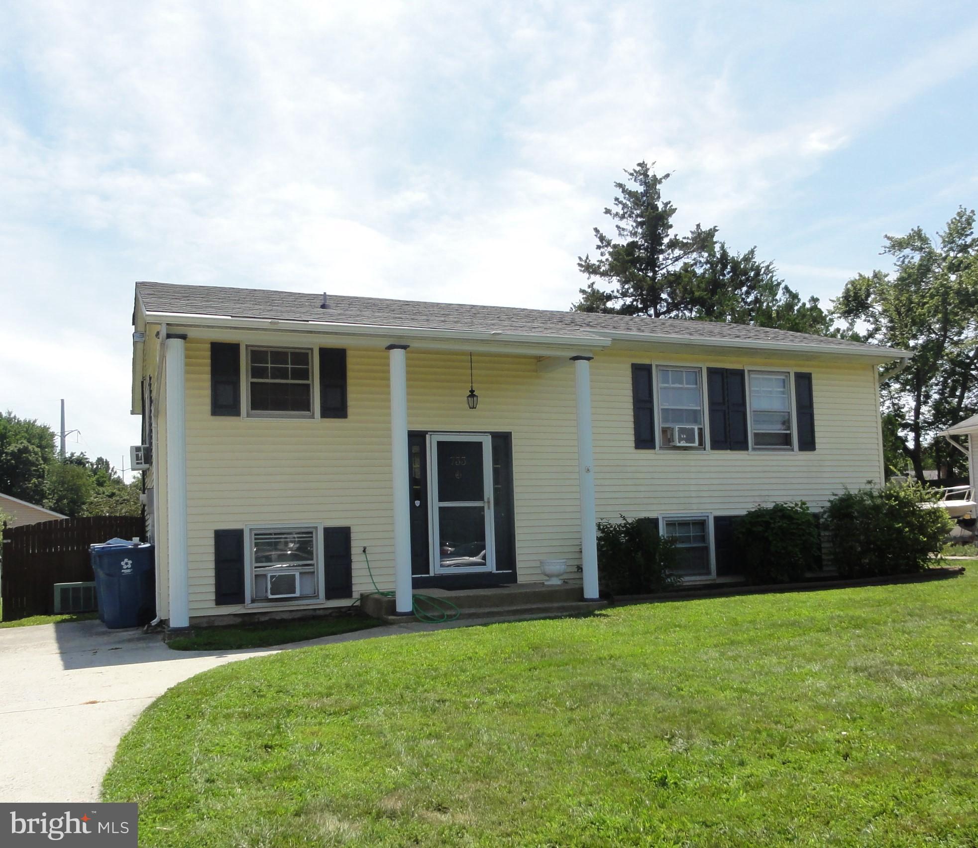 733 Manfield Road Newark, DE 19713 - Photo 2 of 12