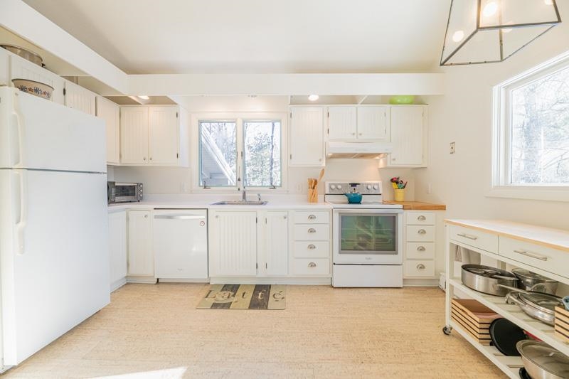 14 Vaughn Farm Road, Unit 1 Manchester, VT 05255 - Photo 5 of 16