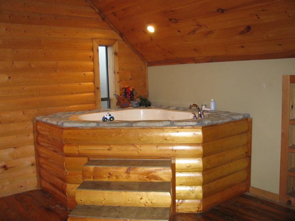 941 North 4420th Road Valliant, OK 74764 - Photo 25 of 40 a bathroom with a sink