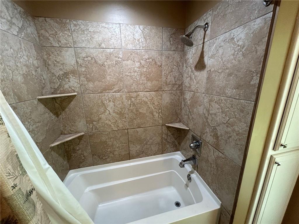 1007 South Adams Street Nevada, MO 64772 - Photo 18 of 39