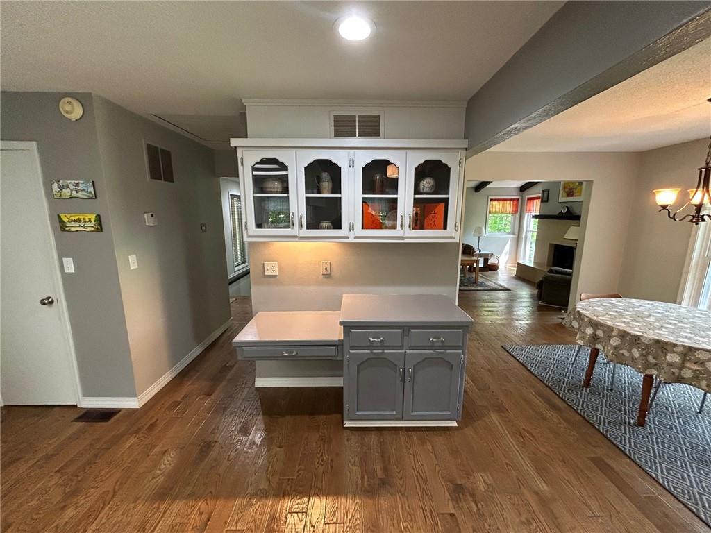 1007 South Adams Street Nevada, MO 64772 - Photo 6 of 39