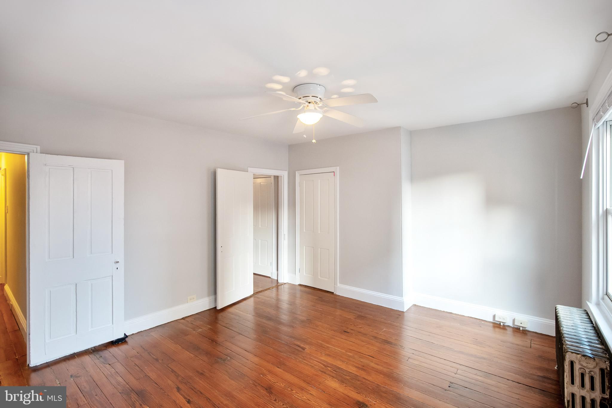 726 South 16th Street Philadelphia, PA 19146 - Photo 23 of 32 3rd floor front bedroom
