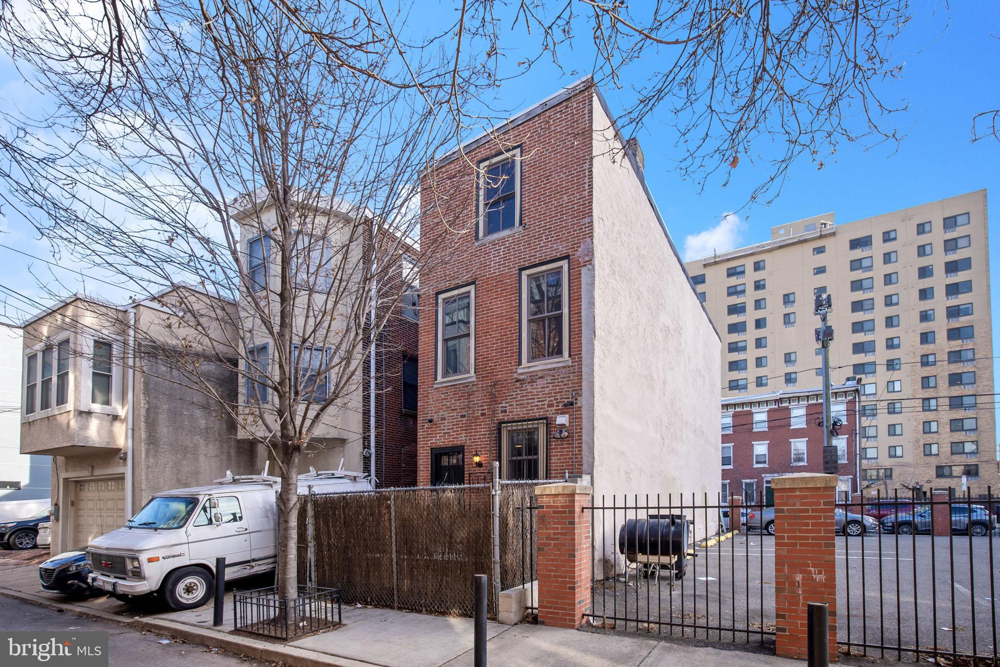 726 South 16th Street Philadelphia, PA 19146 - Photo 27 of 32 Exterior Back of house