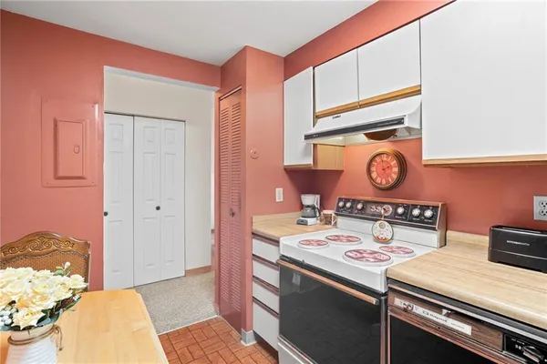 $169,000 | 5715 Beacon Street, Unit 509, Pittsburgh, PA 15217