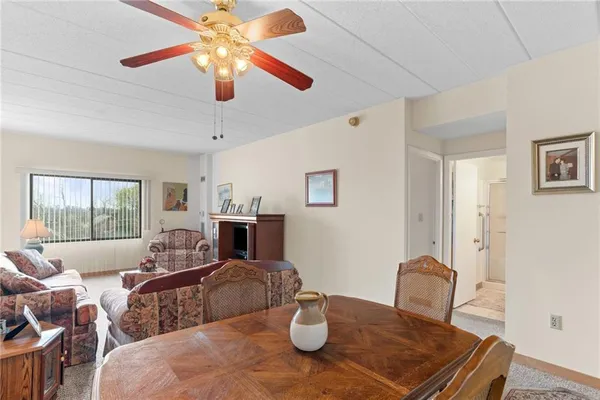 $169,000 | 5715 Beacon Street, Unit 509, Pittsburgh, PA 15217