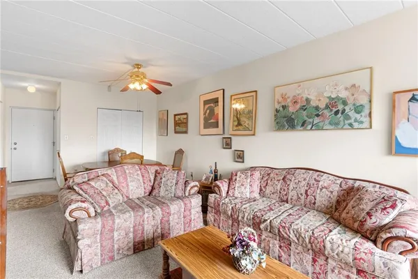 $169,000 | 5715 Beacon Street, Unit 509, Pittsburgh, PA 15217