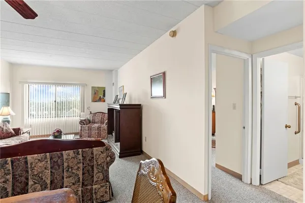 $169,000 | 5715 Beacon Street, Unit 509, Pittsburgh, PA 15217