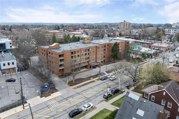 $169,000 | 5715 Beacon Street, Unit 509, Pittsburgh, PA 15217