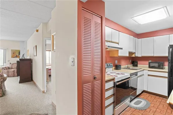 $169,000 | 5715 Beacon Street, Unit 509, Pittsburgh, PA 15217