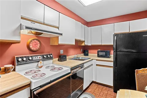 a view of a storage & utility room