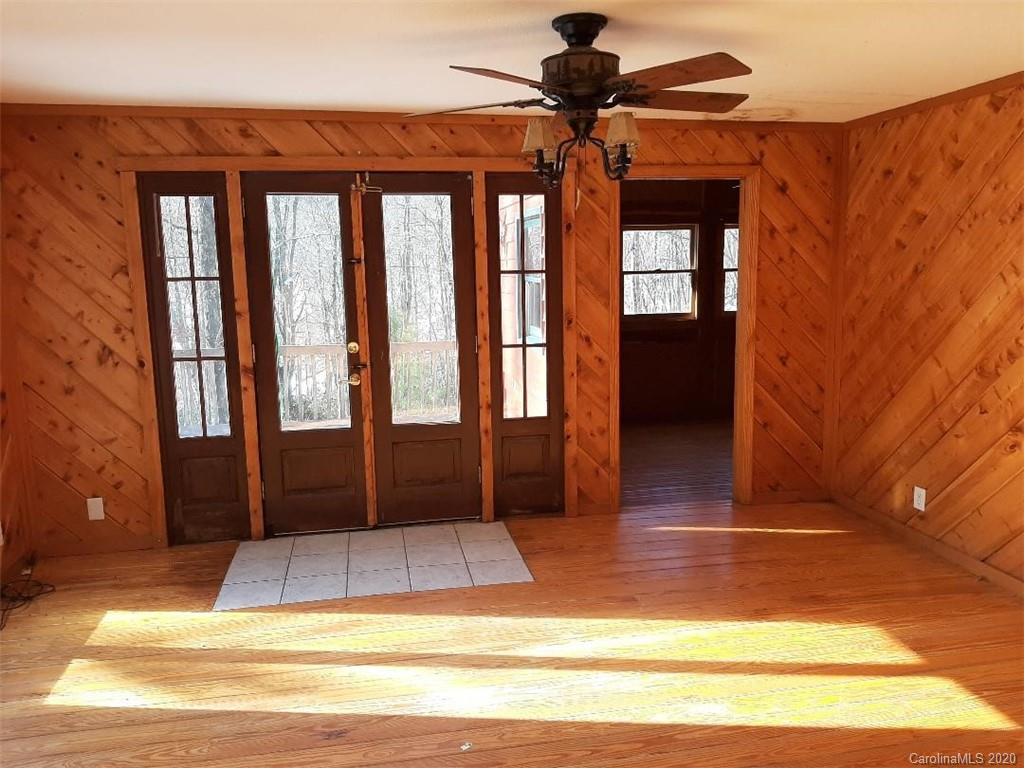 5829 Liner Creek Road Clyde, NC 28721 - Photo 13 of 21