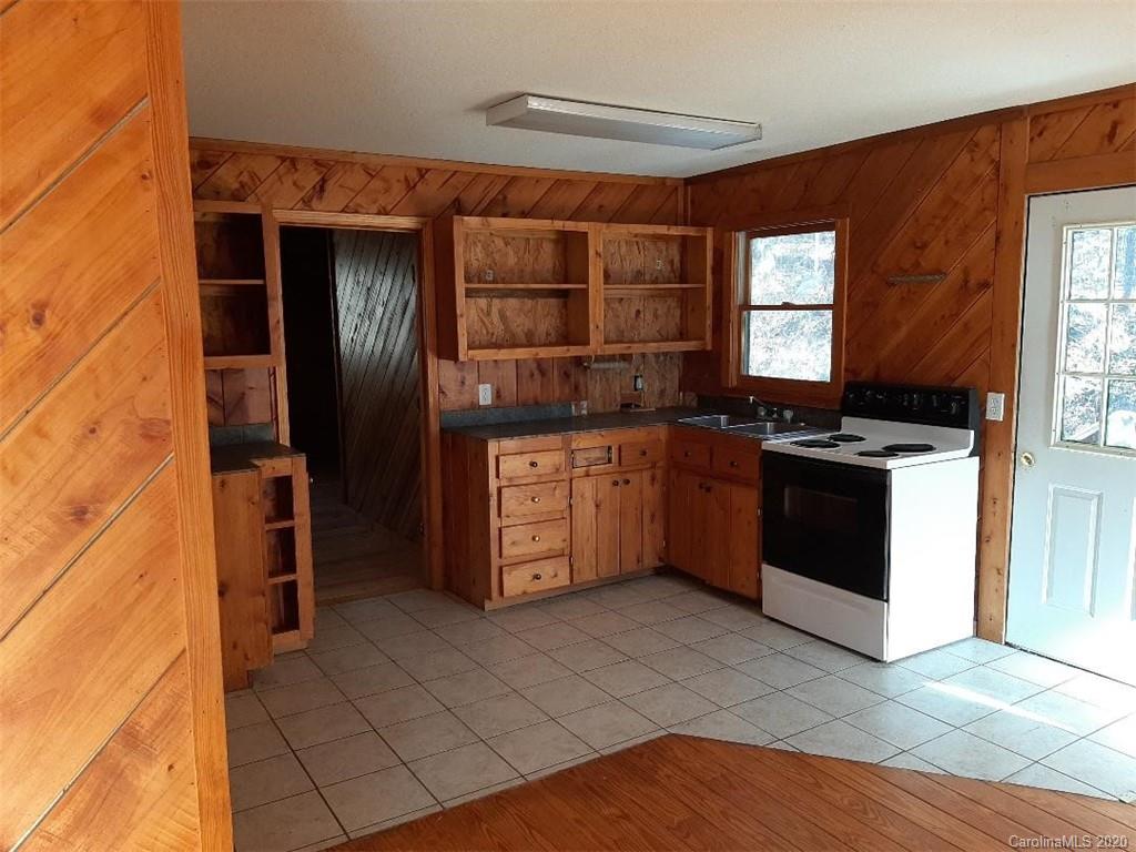 5829 Liner Creek Road Clyde, NC 28721 - Photo 15 of 21