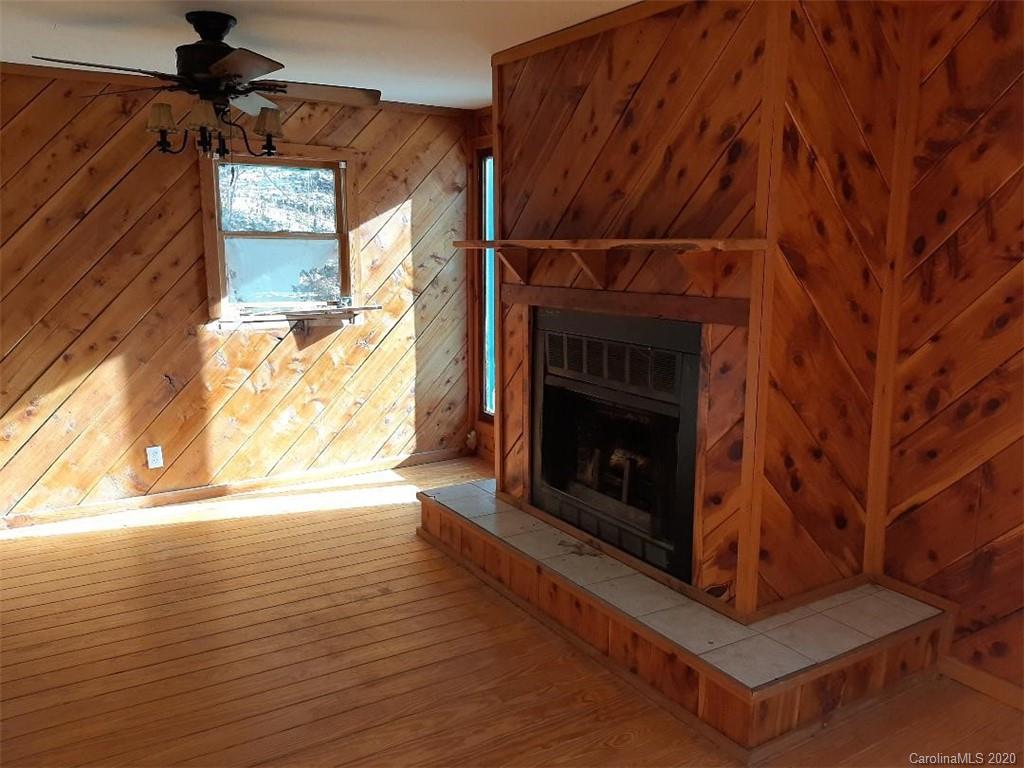 5829 Liner Creek Road Clyde, NC 28721 - Photo 17 of 21