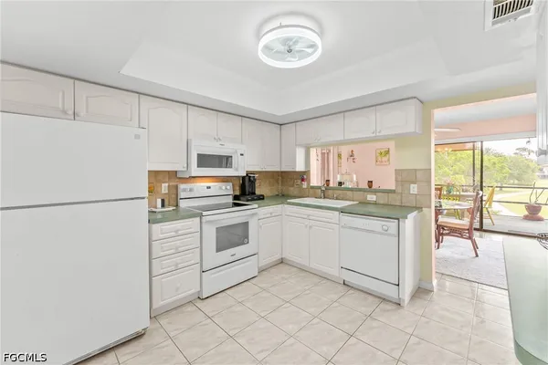 $119,900 | 4728 Orange Grove Boulevard, Unit 10, North Fort Myers, FL 33903